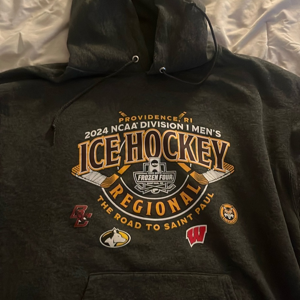 Champion hoodie NCAA hockey